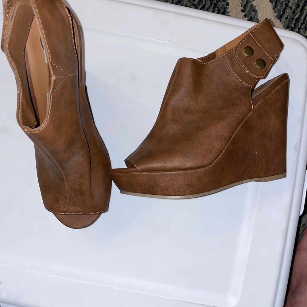Wedges - Picture 2 of 4